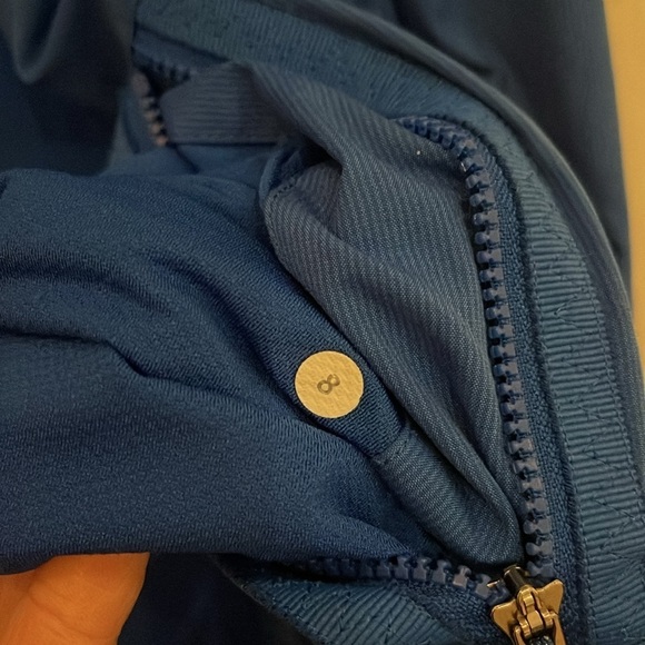 Lululemon Blue Run Bandit Windbreaker Jacket - Picture 9 of 9